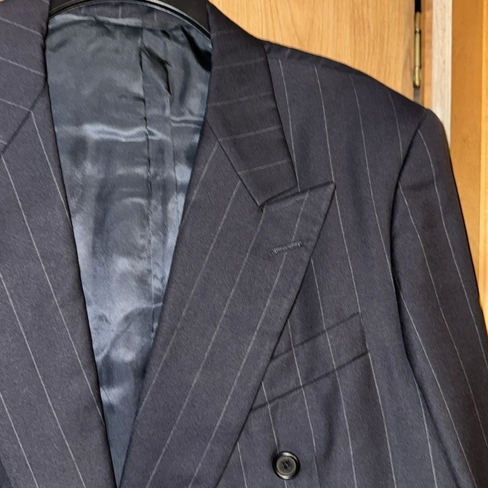 Hickey Freeman Super 100's Double-Breasted Wool Pinstripe Blazer - Size 39R